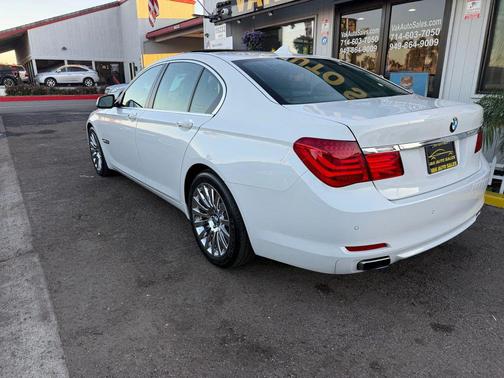 2012 BMW 750 i xDrive