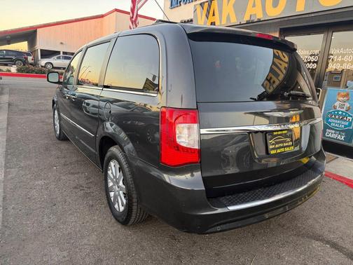 2011 Chrysler Town & Country Touring-L