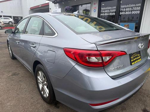 2016 Hyundai SONATA SE