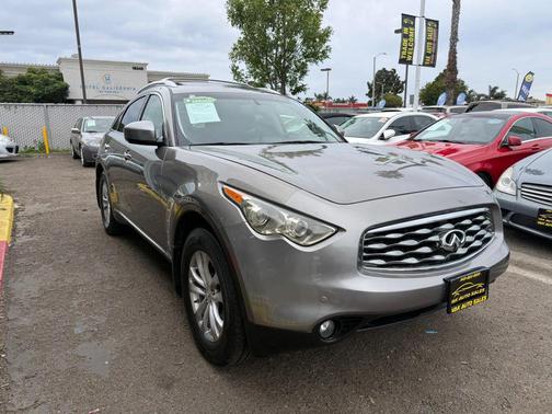 2010 INFINITI FX35 Base