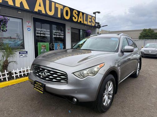 2010 INFINITI FX35 Base