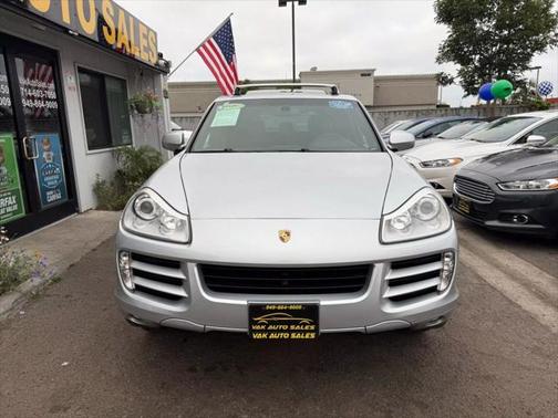 2010 Porsche Cayenne Base