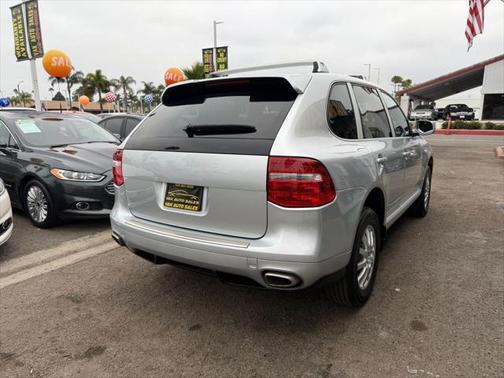 2010 Porsche Cayenne Base