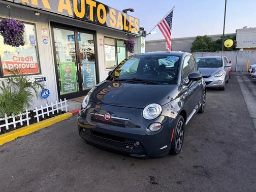 2017 FIAT 500e Battery Electric