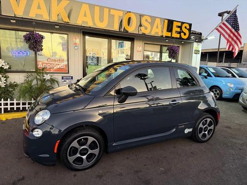 2017 FIAT 500e Battery Electric