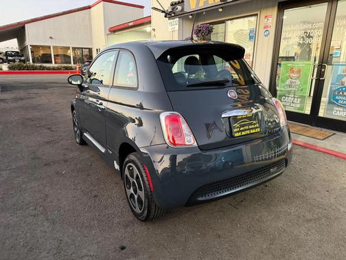 2017 FIAT 500e Battery Electric