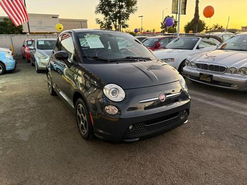 2017 FIAT 500e Battery Electric