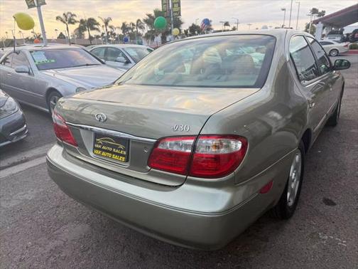 2000 INFINITI I30 Touring