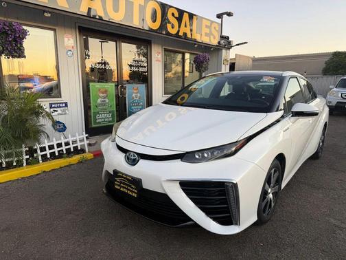 2018 Toyota Mirai Base