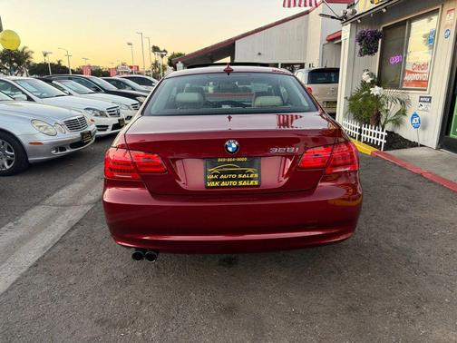 2012 BMW 328 328i Coupe 2D