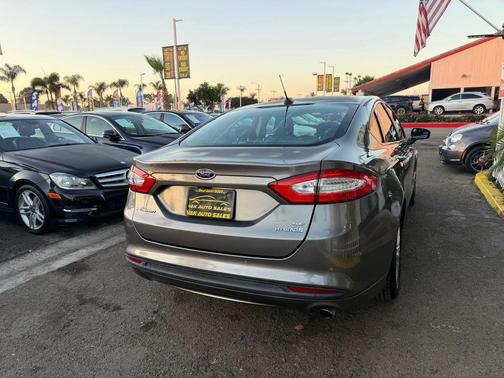 2013 Ford Fusion Hybrid SE Hybrid