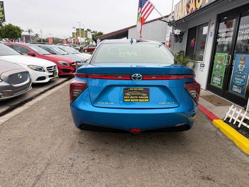 2019 Toyota Mirai Base