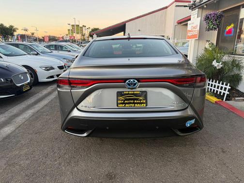 2021 Toyota Mirai Base