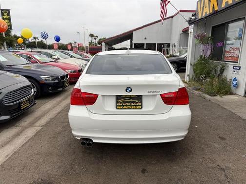 2011 BMW 328 328i Sedan 4D