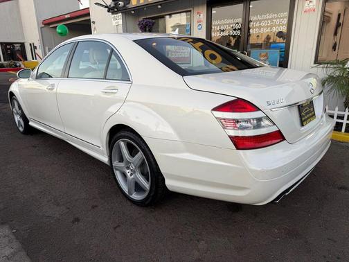 2009 Mercedes-Benz S-Class S 550 Sedan 4D