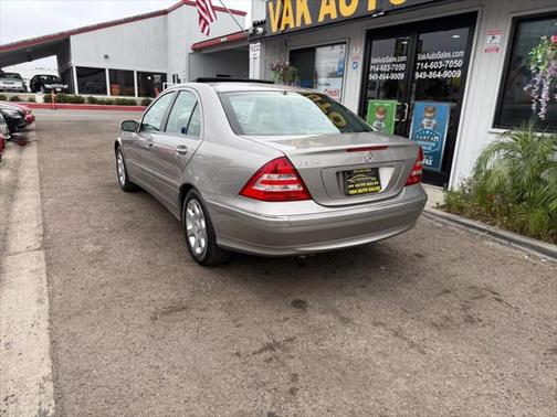 2005 Mercedes-Benz C-Class Luxury