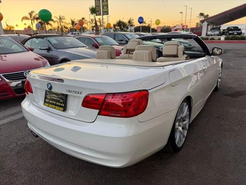 2011 BMW 328 328i Convertible 2D