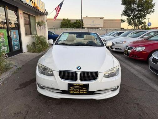 2011 BMW 328 328i Convertible 2D