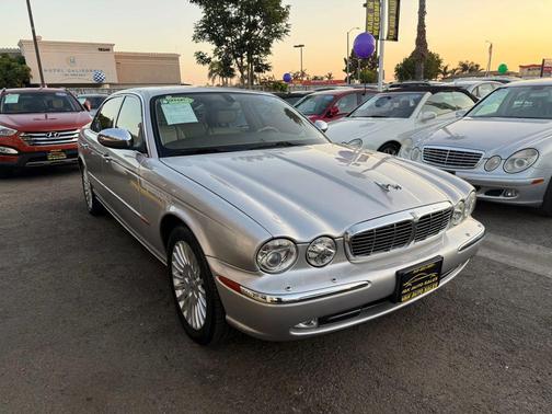 2005 Jaguar XJ Vanden Plas