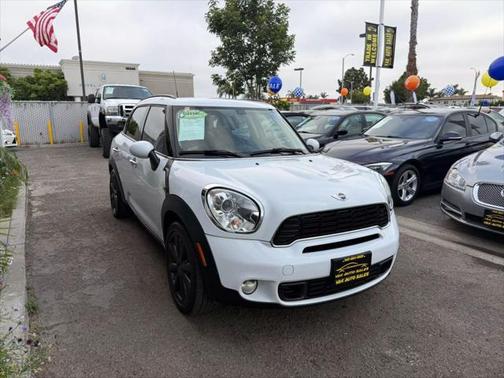 2012 MINI Cooper S Countryman Base