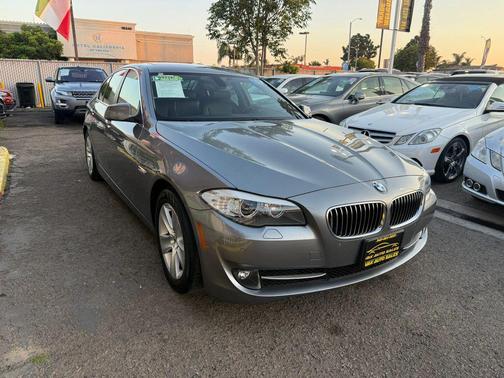 2011 BMW 528 528i Sedan 4D