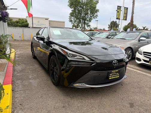 2021 Toyota Mirai Base