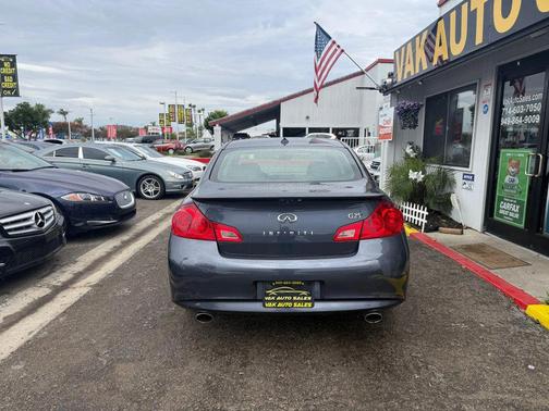 2011 INFINITI G25 Journey