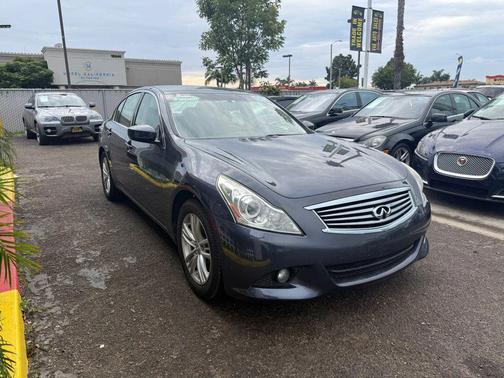 2011 INFINITI G25 Journey