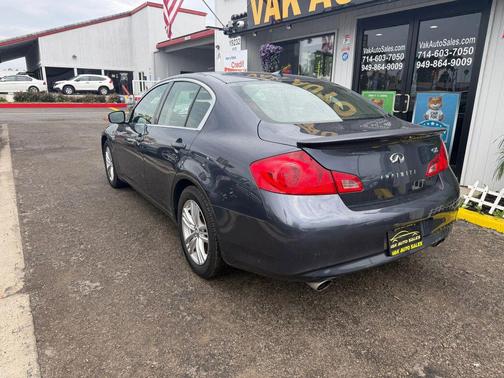 2011 INFINITI G25 Journey