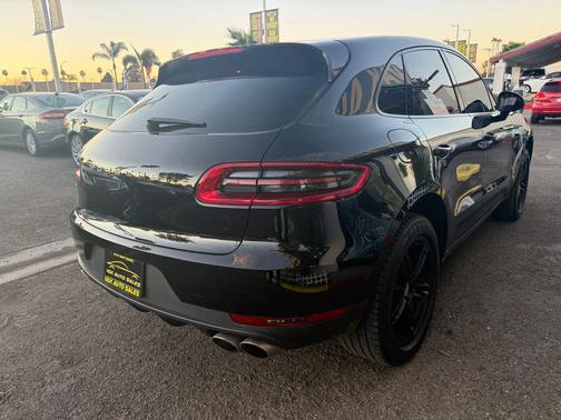 2015 Porsche Macan S