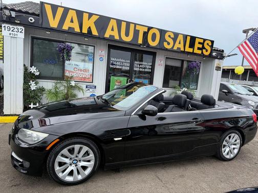 2011 BMW 328 328i Convertible 2D
