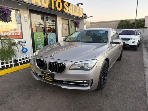 2013 BMW 740 740i Sedan 4D