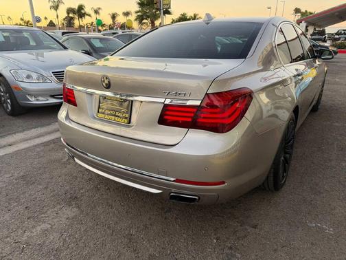 2013 BMW 740 740i Sedan 4D