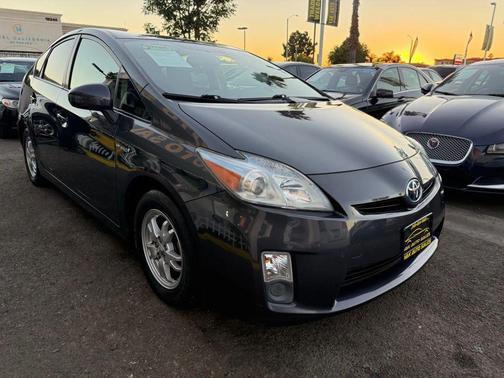 2010 Toyota Prius II