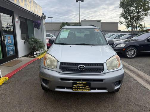 2004 Toyota RAV4 Base