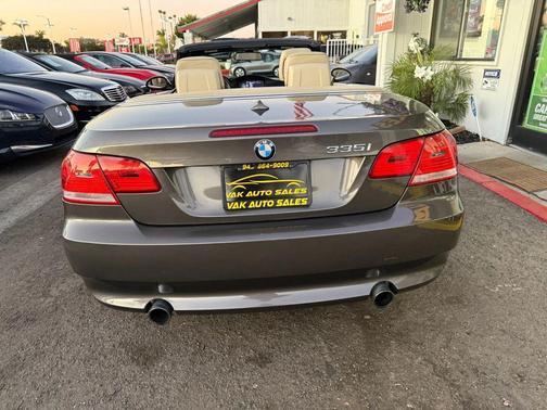 2009 BMW 335 335i Convertible 2D