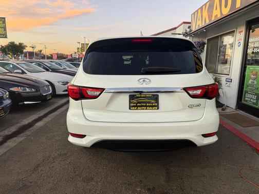 2016 INFINITI QX60 Base