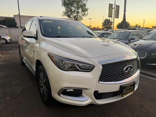 2016 INFINITI QX60 Base