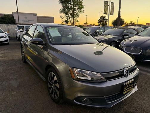 2013 Volkswagen Jetta Hybrid SEL Premium