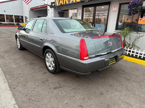 2006 Cadillac DTS Base