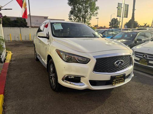 2017 INFINITI QX60 Base
