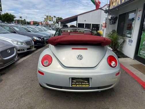 2009 Volkswagen New Beetle L