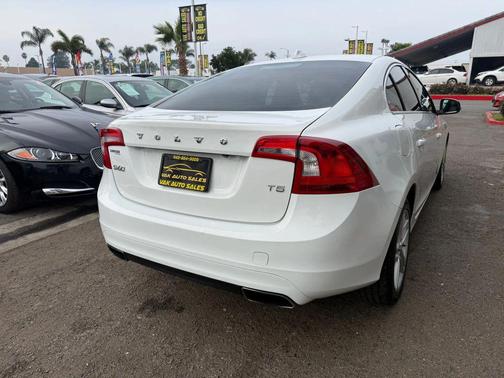 2015 Volvo S60 T5 Premier Plus