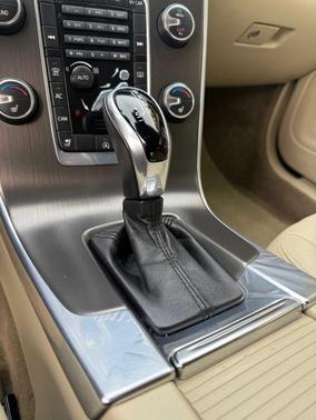 2015 Volvo S60 T5 Premier Plus