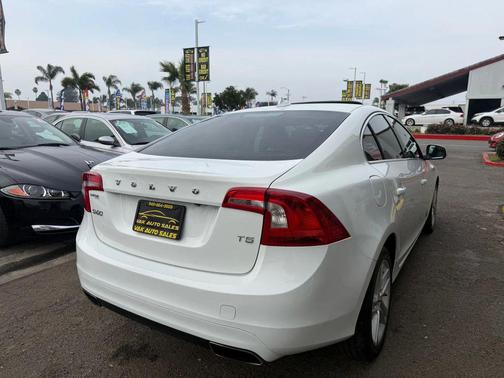 2015 Volvo S60 T5 Premier Plus