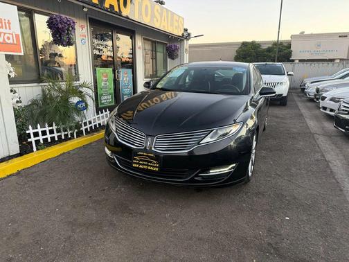 2013 Lincoln MKZ Base