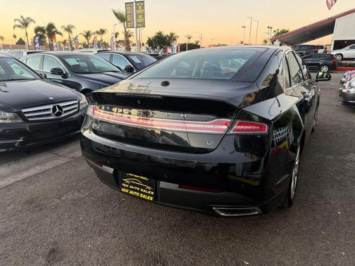 2013 Lincoln MKZ Base