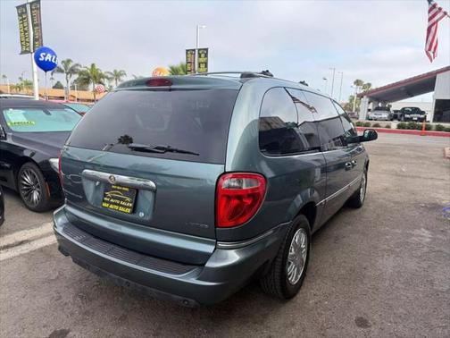 2006 Chrysler Town & Country Limited