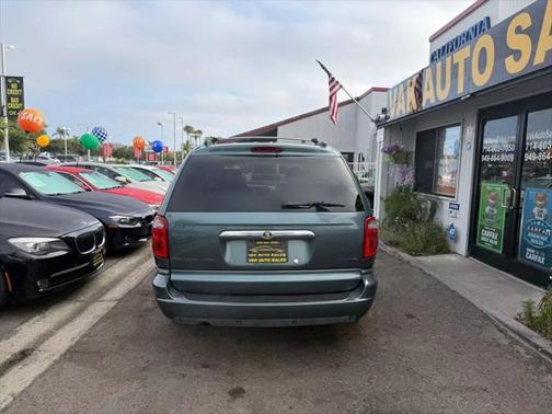 2006 Chrysler Town & Country Limited