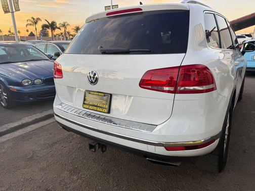 2015 Volkswagen Touareg V6 Sport